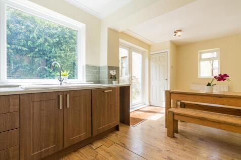 17 St Michaels Road - kitchen
