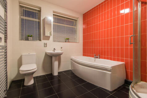 96FS Bathroom