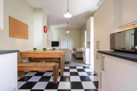 17 York Road - kitchen