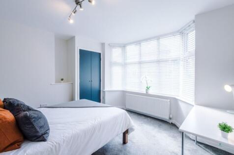 5SG - Bedroom 1