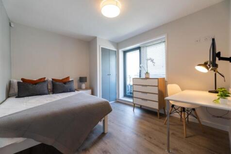 1FSF11 - Bedroom