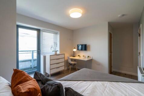 1FSF11 - Bedroom