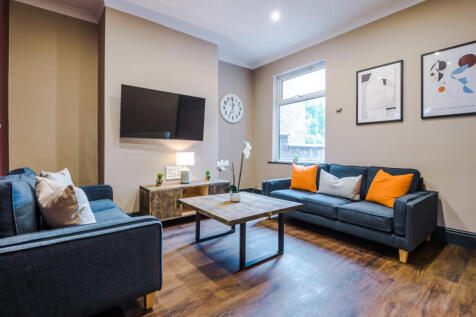 77 Davenport, Living Room 1