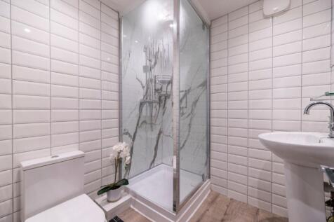 2GT - Bathroom