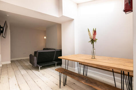 3 Gladstone Terrace communal