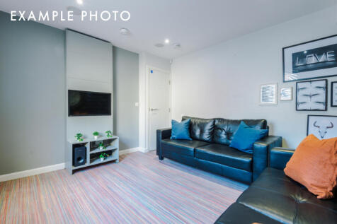 80 Beresford Street, Living room 2