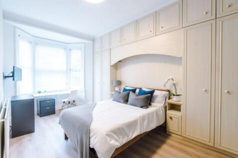 198SR - Bedroom