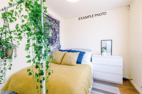 102 Lloyd Mansions Bedroom Example