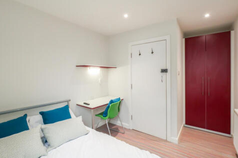 82 Ashford Street, bedroom 3