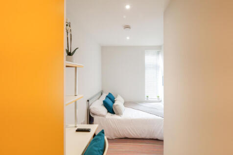 82 Ashford Street, bedroom 6