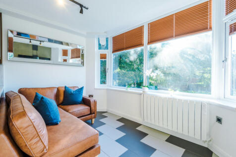 Jesmond View, Block B, Flat 8, Living room 1