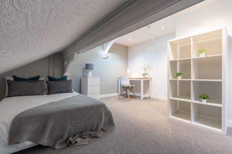 Flat E Portland Road