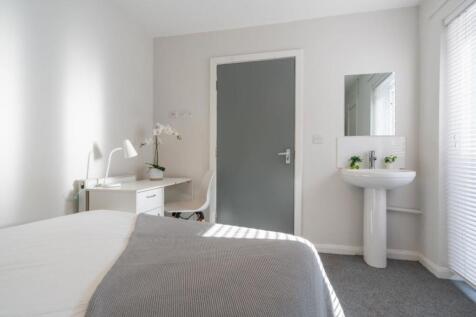 Flat C Portland Road