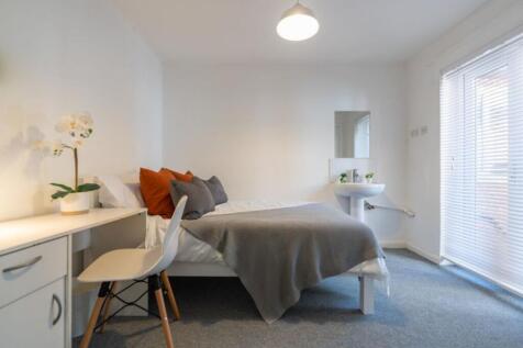 Flat C Portland Road