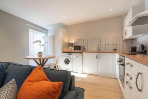 Flat C Portland Road