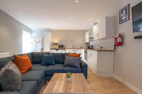 Flat C Portland Road