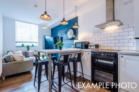 Flat 27, Shoe and Boot, Example 4