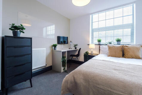 Flat V, HF, Bedroom 1