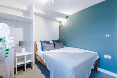 Flat 5 Shiners Yard Bedroom 3