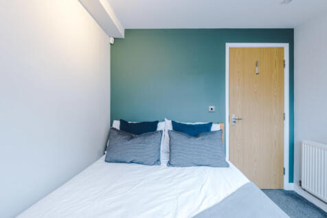 Flat 5 Shiners Yard Bedroom 24