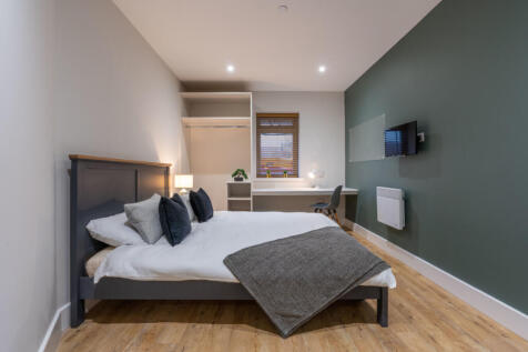 Flat 1, 126 Walter Road Bedroom 1