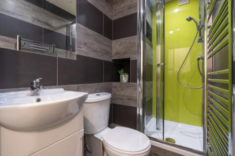 Jesmond View Block B Flat 5 bathroom 1