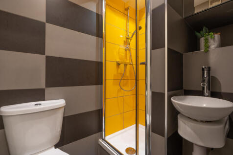 Jesmond View Block B Flat 5 bathroom 2