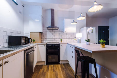 Flat 5, Shoe and Boot, Kitchen 1