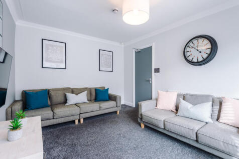 64 Richmond Mount, Living Room 3