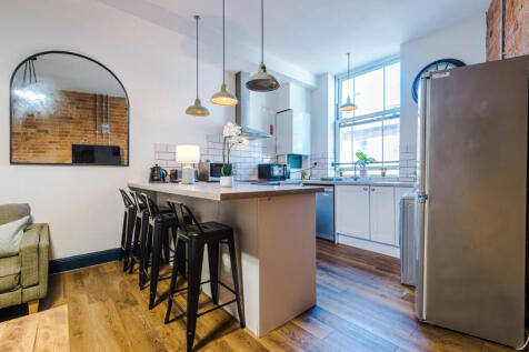 Flat 6, Shoe and Boot, Living Room 7