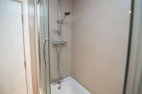 7 Queen Anne bathroom 3