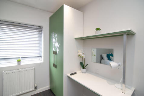 7 Queen Anne bedroom 9