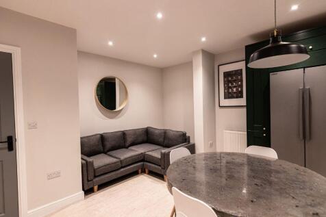 Flat 1, 27 Hawarden Avenue