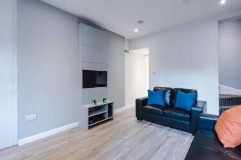 32 Cauldon Road Living room 1