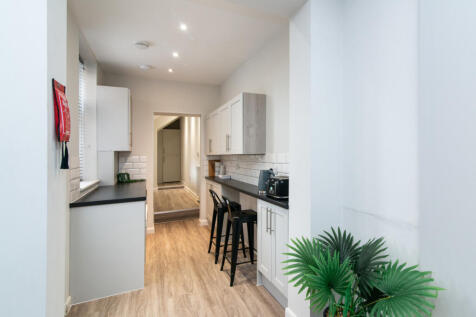 32 Cauldon Road Kitchen 3