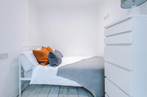 21 Gladstone Terrace bedroom 3