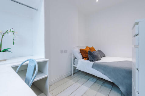 21 Gladstone Terrace bedroom 4