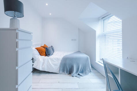 21 Gladstone Terrace bedroom 8