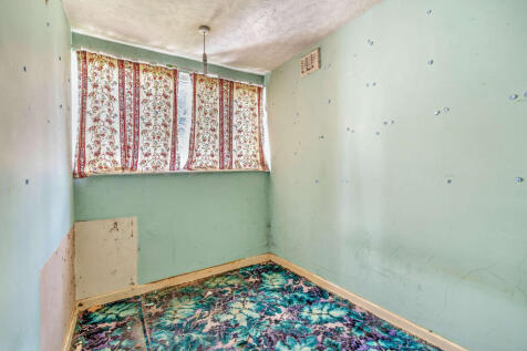Bedroom2-Pro T202504151525.jpg