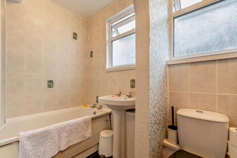 Bathroom -Pro T202505281405.jpg