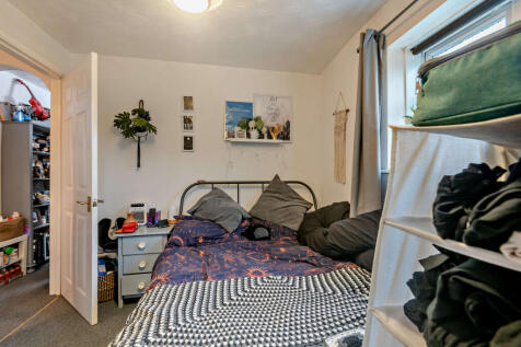 Bedroom. T202506031211.jpg
