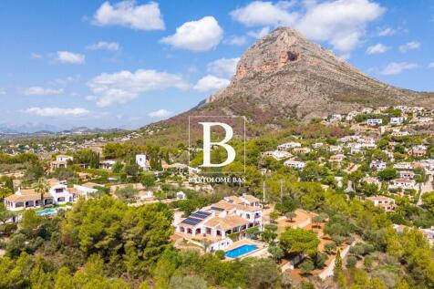 Property Image 1