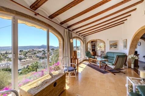 Property Image 4