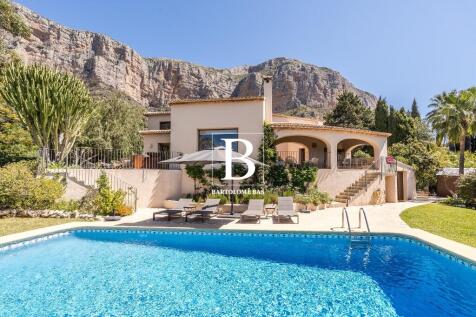 Property Image 1