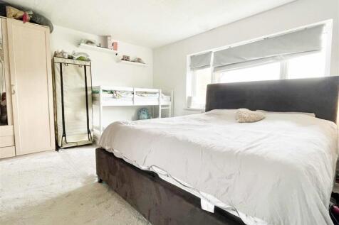 Bed7.jpg