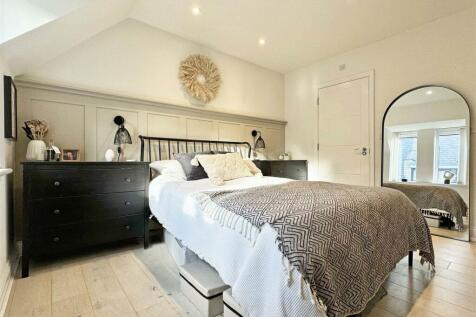 Master Bedroom.jpg