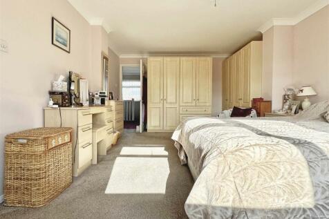Master Bedroom c.jpg
