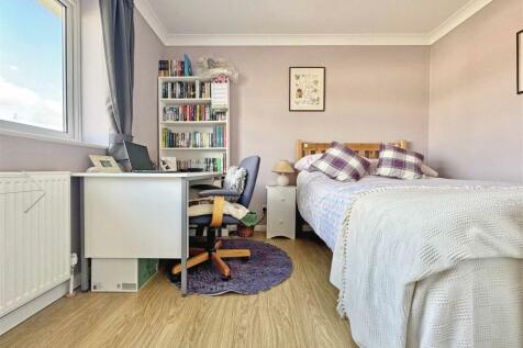Bedroom 3b.jpg