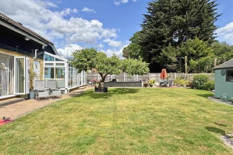 Rear Garden b.jpg