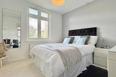 Bedroom 3b.jpg
